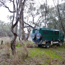 On the Murray River - Nyah free camp