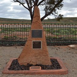 Len and Anne Beadells Grave site at Woomera