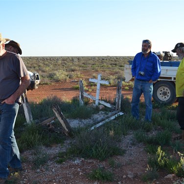 Robin shows us this lonely grave east of Watson