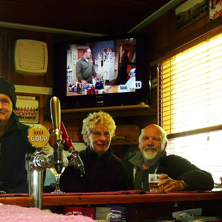 A beer in the Benambra Pub