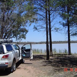 Yarrie Lake picnic and camping