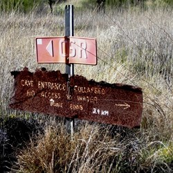 No easy way of finding water here