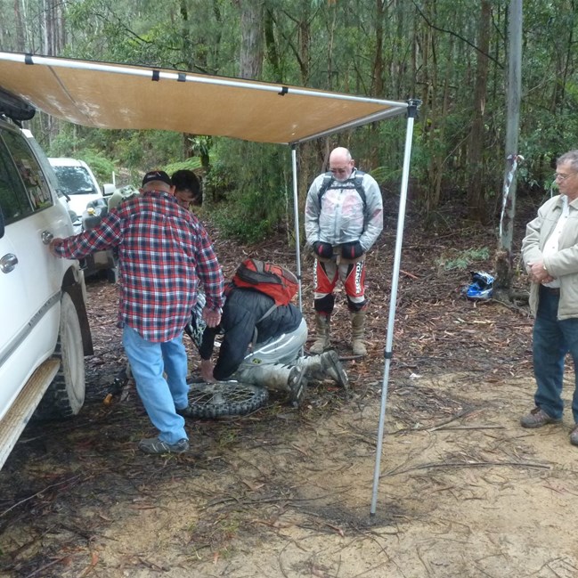 Early tyre repair in the rain