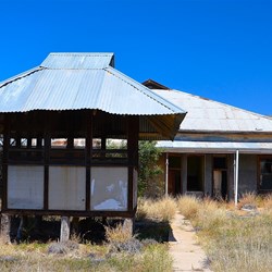 Homestead with the 'coolroom' for hanging the meat at Toorale