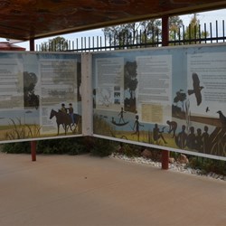 Rufus River Information Bay