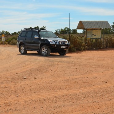 The junction of the Lock 8 Track and the Old Mail Road