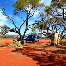 Lunch at Lake Gairdner