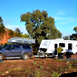 our van and ute at Pildappa rock