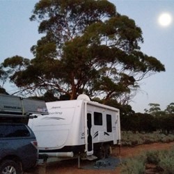 full moon at 10 Mile rocks