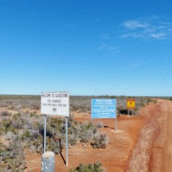 Track out to Gladstone Bay