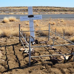 Lonely Grave on the way to Winton