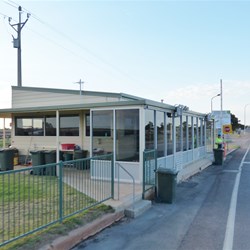 Quaranteen checkpoint WA into SA