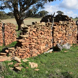 Old ruins on the Ngapala Road