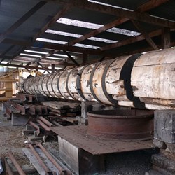 These huge masts carried sail that enabled "Great Britain" to sail at 17knots.