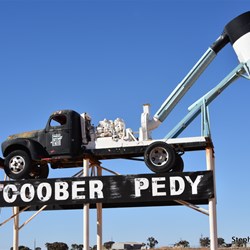Clear sky by the time we reach Coober Pedy