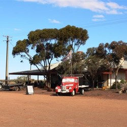Kingoonya Pub