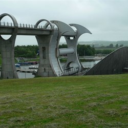 The upper leval canal seems to stop abruptly in mid air.