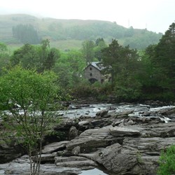 Roaring Dochart Falls