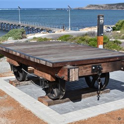 Pioneering memorial at Elliston