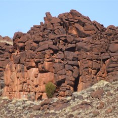 The tumbled boulders of the Blackstone Ranges