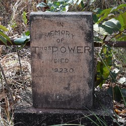 Lonely grave heading into the Batavia Goldfields