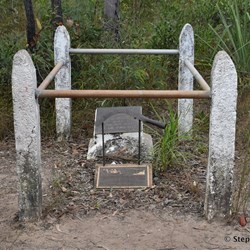 Lonely grave on the Old Telegraph Track north of Gunshot