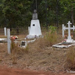 Small cemetery at Muttee Head