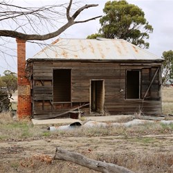 Abandoned farmhouse on Goldfields Road