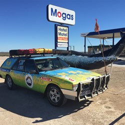 Nullarbor Station fuel stop