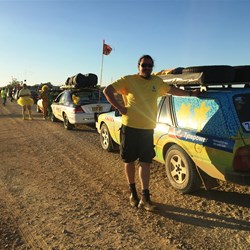 Kris and Henry in the queue for fuel at the Pink Roadhouse Oodnadatta