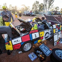 Team Thunderbox's Fiat X1/9 in triage at Roxby Downs.  Photo: Kelvin Woods/Russell Clayton