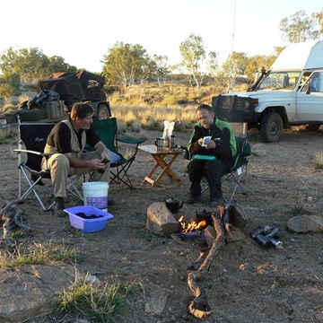 A blokes work is never done...picking a patch and doing the washing!