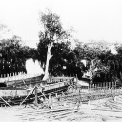 The Argo being built at Mannum South Australia in 1914