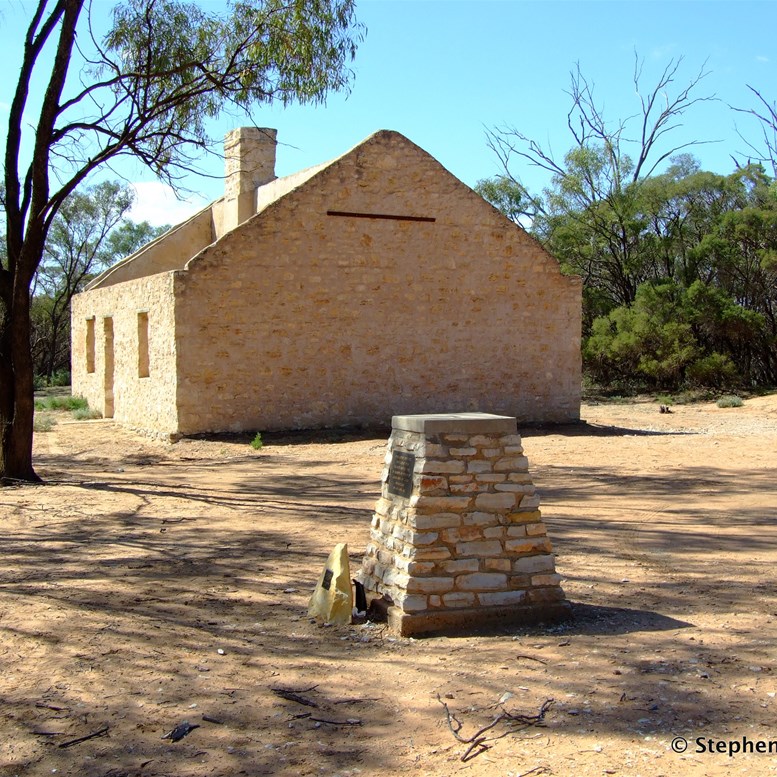 Scab Inspectors House and memorial - Lake Littra