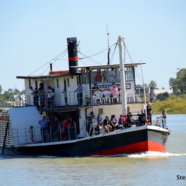 Ever since 1853, Paddle Steamers have been a regular sight on the Murray River