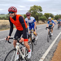 Day 1 Cycling & Support Cars