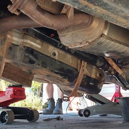 Removing the main fuel tank