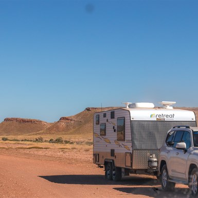 Graded easy entrance track for caravans