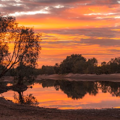 Sunrise colours to the east over Muccanoo Pool