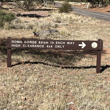 Signed access off Namatjirra Drive