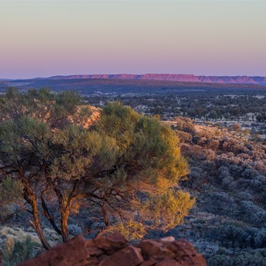 Sunset view from cliff edge towards Kings Canyon
