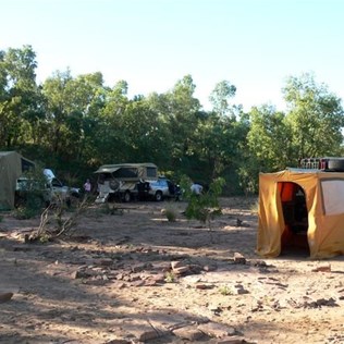 Victoria Riverbed - a stony camp