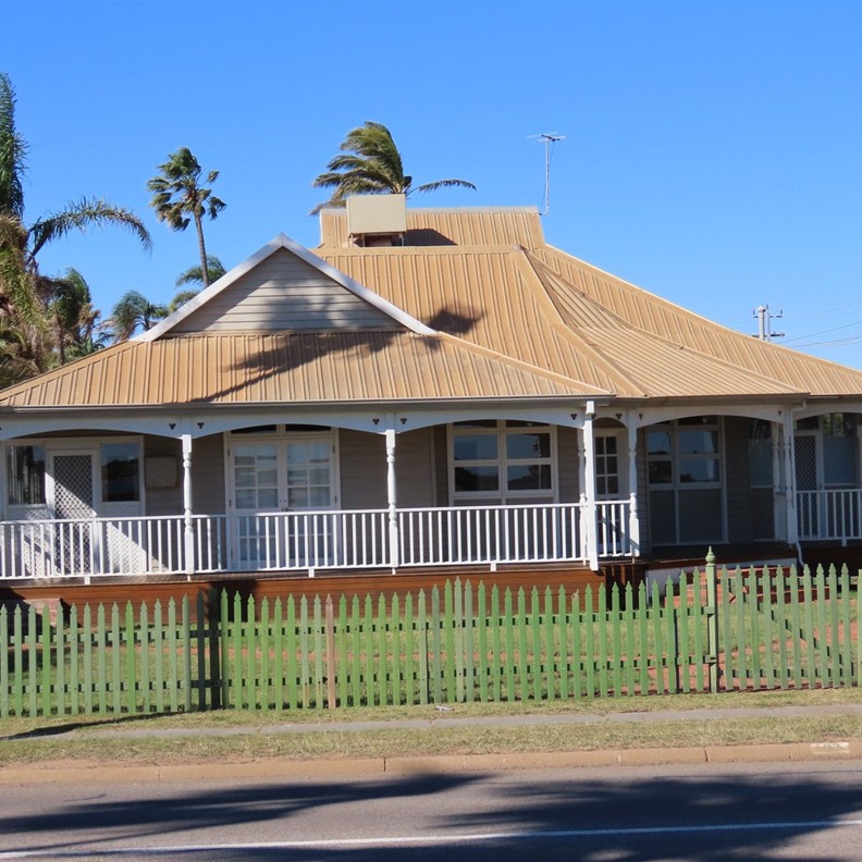1902 Historic Townhouse