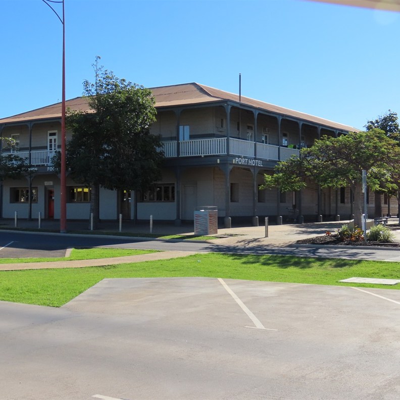 Port Hotel