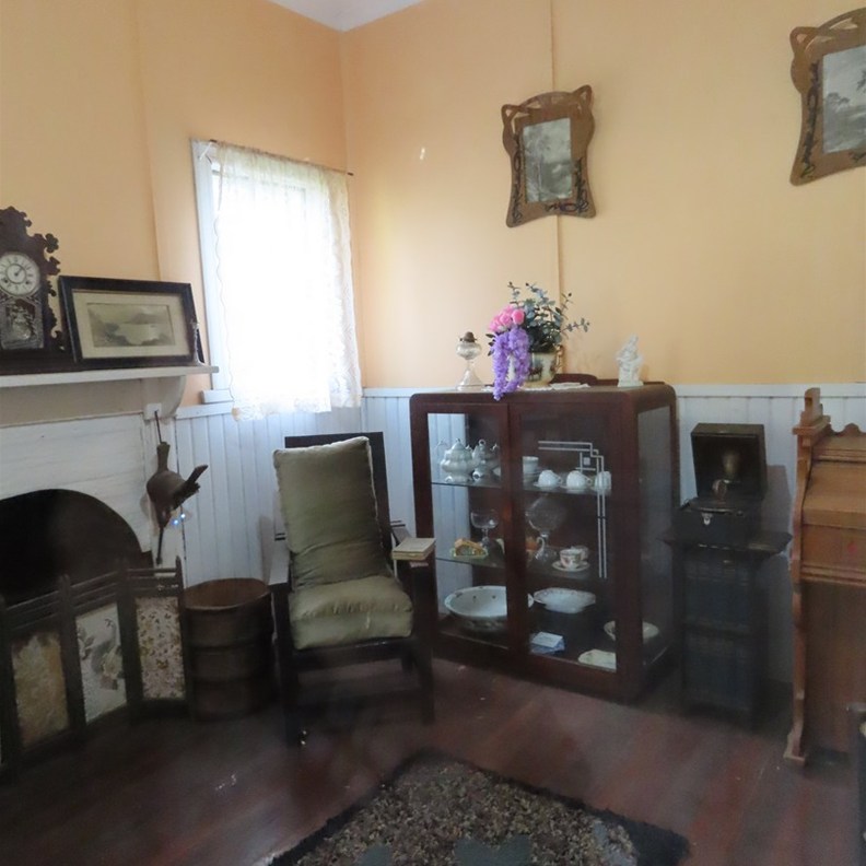 Settlers House