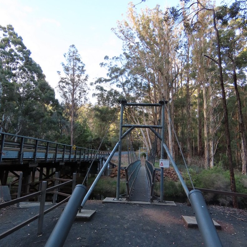 One Tree Bridge
