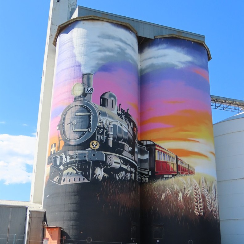 Farrell Flat Silos