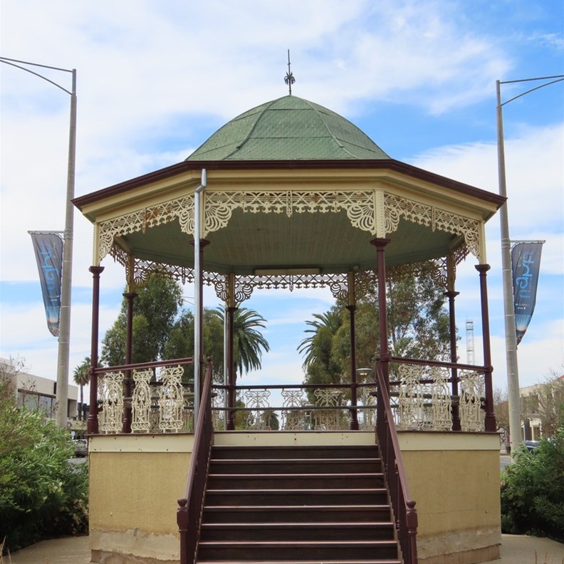 Band Rotunda