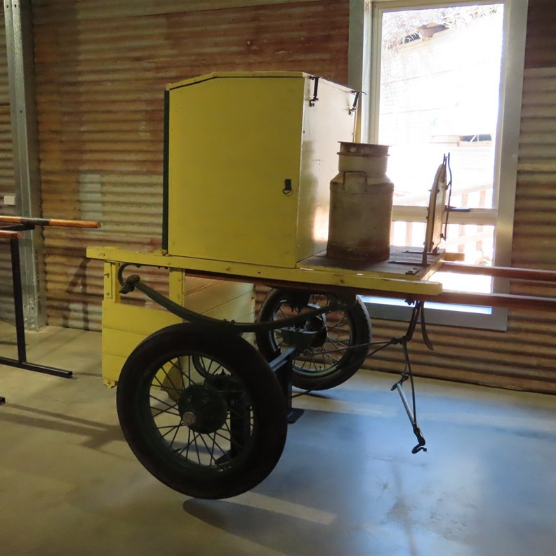 Yenda Milk Cart