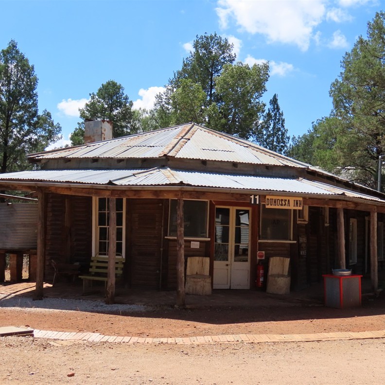 Dumossa Inn